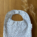 Bavoir cerise , lot de 3 / nid d'abeille (LA COULEUR CORRESPOND A LA PHOTO )